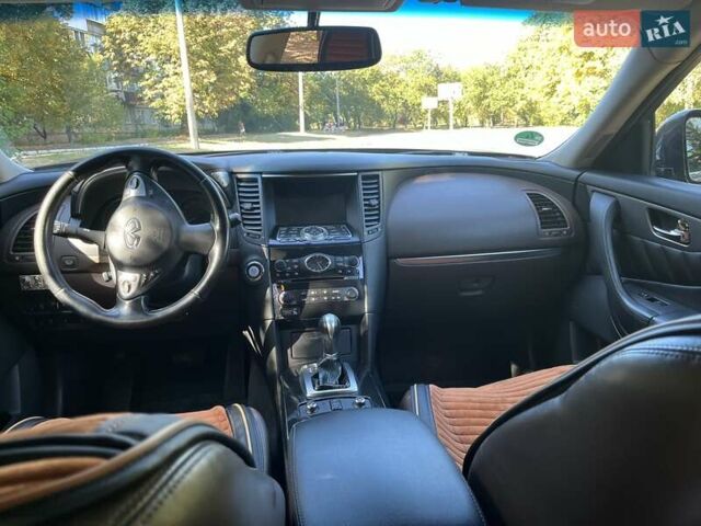 Фіолетовий Інфініті FX 35, об'ємом двигуна 3.5 л та пробігом 213 тис. км за 13500 $, фото 6 на Automoto.ua