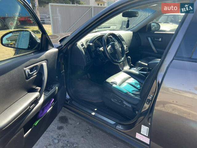 Коричневый Инфинити FX 35, объемом двигателя 3.5 л и пробегом 315 тыс. км за 7500 $, фото 7 на Automoto.ua