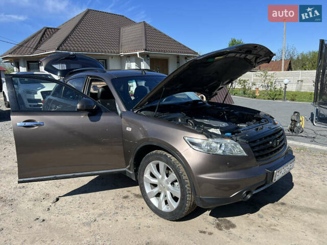 Коричневый Инфинити FX 35, объемом двигателя 3.5 л и пробегом 315 тыс. км за 7500 $, фото 1 на Automoto.ua