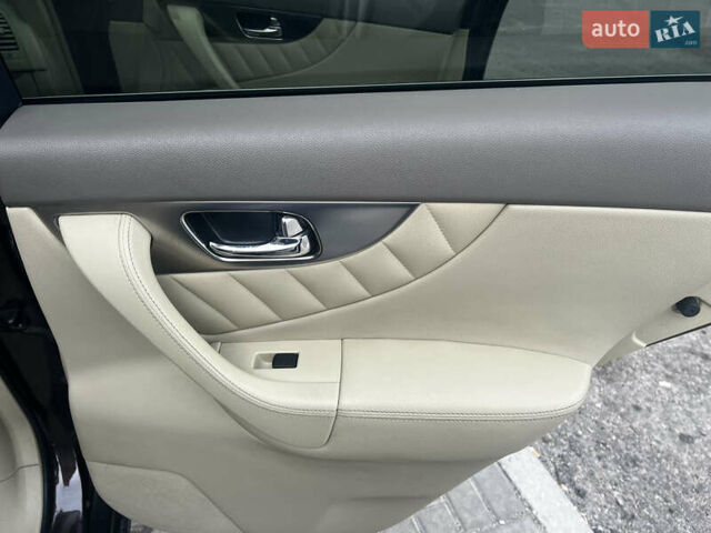 Коричневый Инфинити FX 35, объемом двигателя 3.5 л и пробегом 200 тыс. км за 17900 $, фото 16 на Automoto.ua