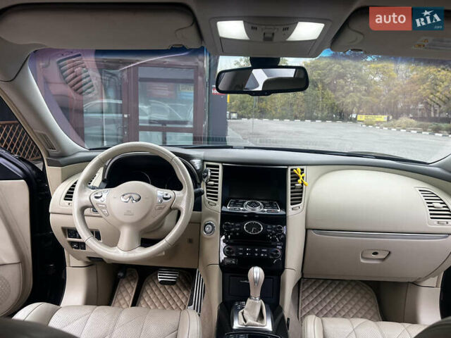Коричневый Инфинити FX 35, объемом двигателя 3.5 л и пробегом 200 тыс. км за 17900 $, фото 22 на Automoto.ua