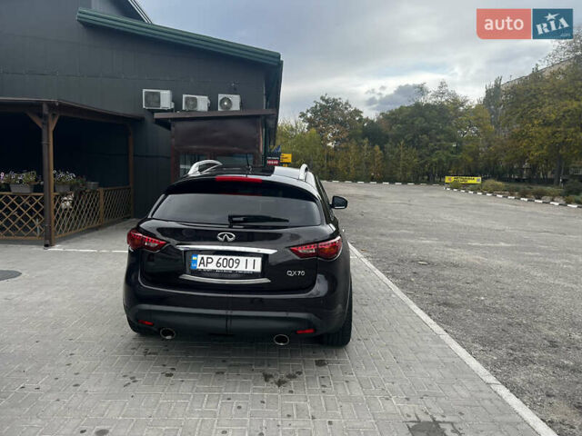 Коричневый Инфинити FX 35, объемом двигателя 3.5 л и пробегом 200 тыс. км за 17900 $, фото 4 на Automoto.ua