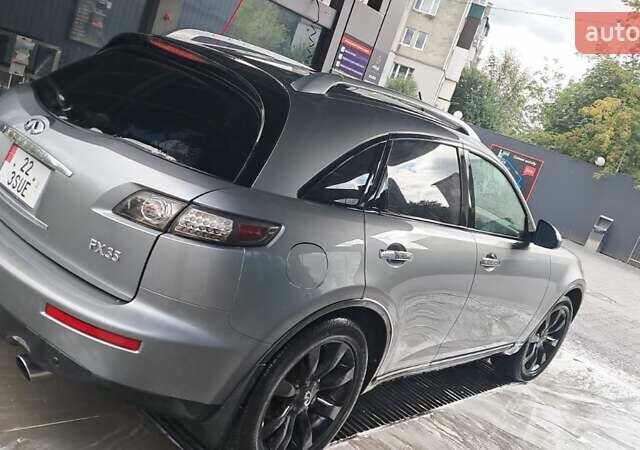 Инфинити FX 35, объемом двигателя 3.5 л и пробегом 171 тыс. км за 5000 $, фото 3 на Automoto.ua