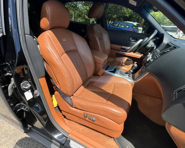 Інфініті FX 35, об'ємом двигуна 3.5 л та пробігом 130 тис. км за 12500 $, фото 9 на Automoto.ua