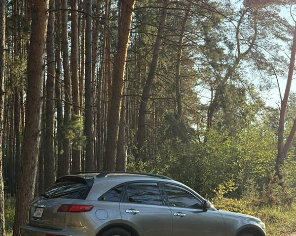 Сірий Інфініті FX 35, об'ємом двигуна 3.5 л та пробігом 335 тис. км за 8500 $, фото 2 на Automoto.ua