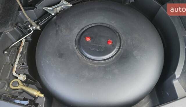 Серый Инфинити FX 35, объемом двигателя 3.5 л и пробегом 328 тыс. км за 8000 $, фото 20 на Automoto.ua