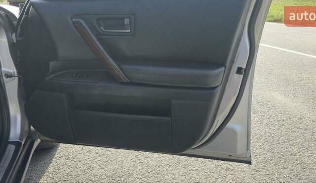 Серый Инфинити FX 35, объемом двигателя 3.5 л и пробегом 328 тыс. км за 8000 $, фото 21 на Automoto.ua