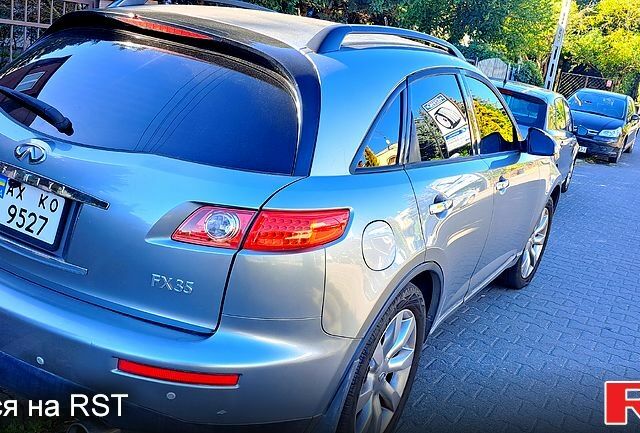 Серый Инфинити FX 35, объемом двигателя 3.5 л и пробегом 212 тыс. км за 5000 $, фото 2 на Automoto.ua