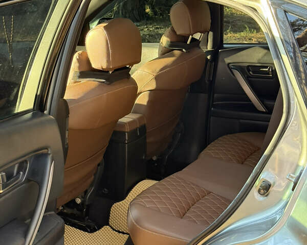 Сірий Інфініті FX 35, об'ємом двигуна 3.5 л та пробігом 335 тис. км за 8500 $, фото 12 на Automoto.ua