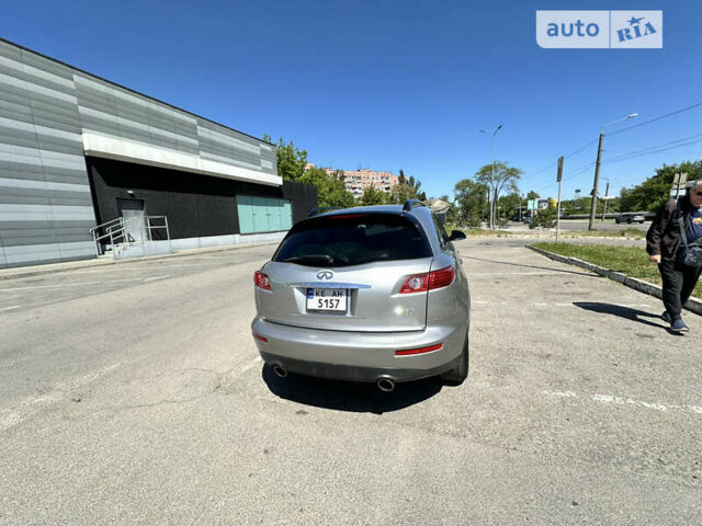 Сірий Інфініті FX 35, об'ємом двигуна 3.5 л та пробігом 282 тис. км за 6000 $, фото 8 на Automoto.ua