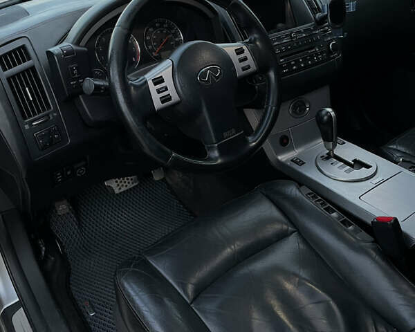 Серый Инфинити FX 35, объемом двигателя 3.5 л и пробегом 177 тыс. км за 7500 $, фото 12 на Automoto.ua