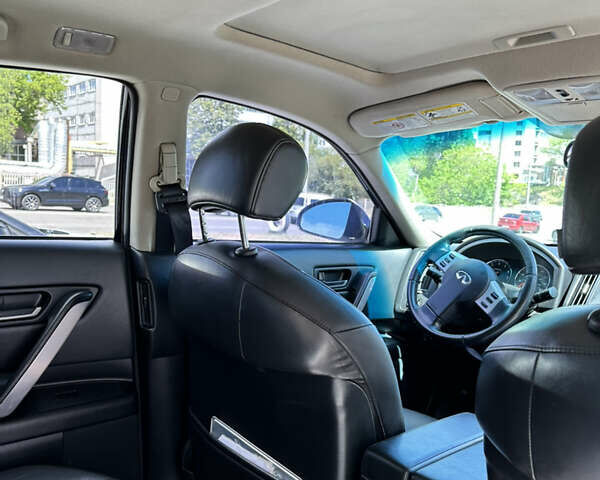 Сірий Інфініті FX 35, об'ємом двигуна 3.5 л та пробігом 282 тис. км за 6000 $, фото 18 на Automoto.ua