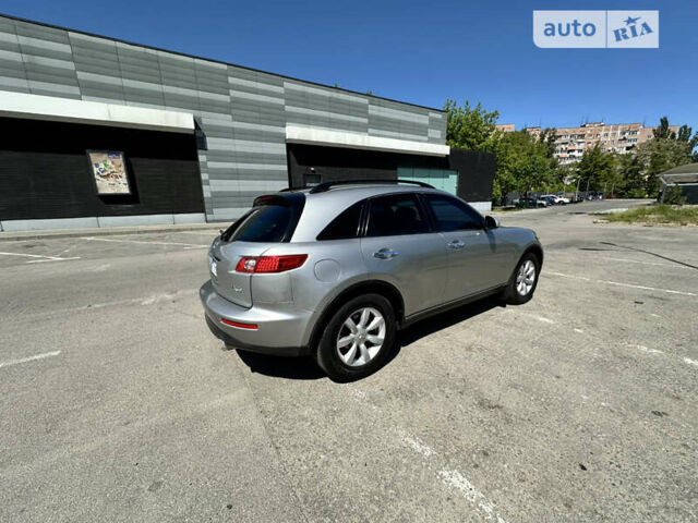 Сірий Інфініті FX 35, об'ємом двигуна 3.5 л та пробігом 282 тис. км за 6000 $, фото 10 на Automoto.ua