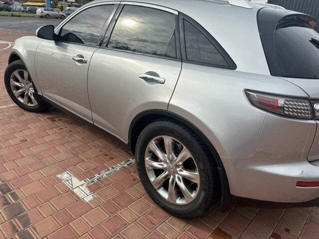 Сірий Інфініті FX 35, об'ємом двигуна 3.5 л та пробігом 141 тис. км за 8200 $, фото 9 на Automoto.ua