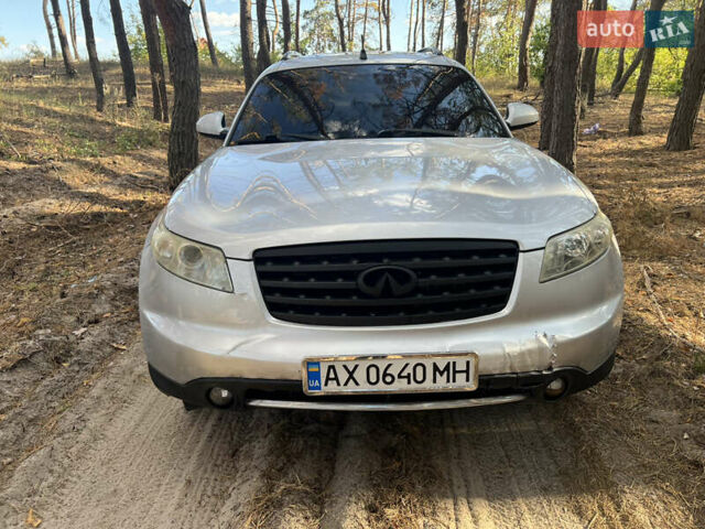 Сірий Інфініті FX 35, об'ємом двигуна 3.5 л та пробігом 218 тис. км за 7100 $, фото 3 на Automoto.ua