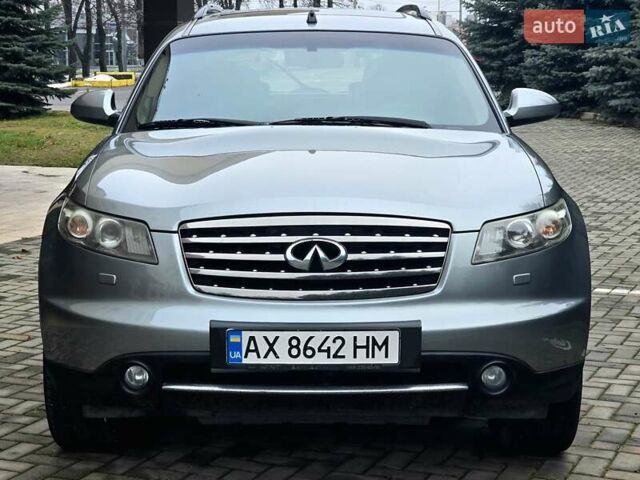 Серый Инфинити FX 35, объемом двигателя 3.5 л и пробегом 168 тыс. км за 8900 $, фото 3 на Automoto.ua