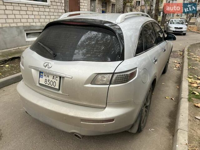 Сірий Інфініті FX 35, об'ємом двигуна 3.5 л та пробігом 226 тис. км за 8600 $, фото 3 на Automoto.ua