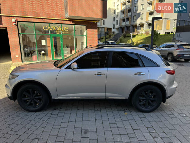 Серый Инфинити FX 35, объемом двигателя 3.5 л и пробегом 280 тыс. км за 7700 $, фото 12 на Automoto.ua