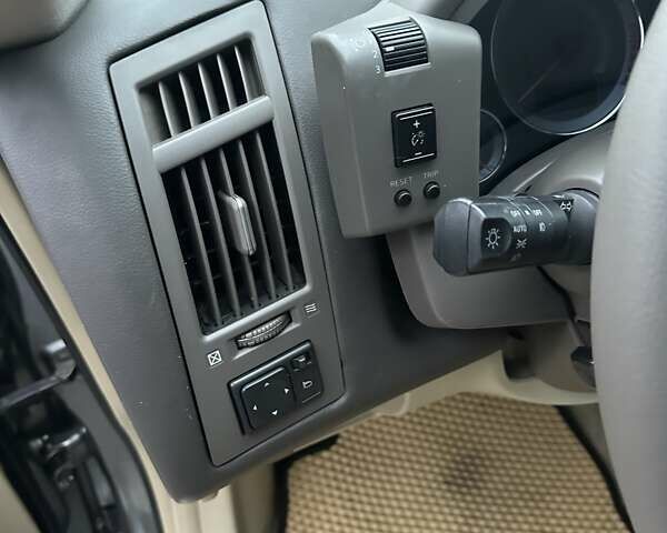 Серый Инфинити FX 35, объемом двигателя 3.5 л и пробегом 214 тыс. км за 8800 $, фото 9 на Automoto.ua