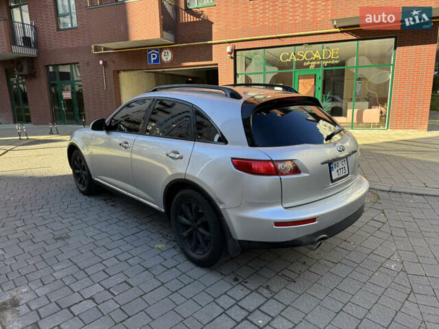 Серый Инфинити FX 35, объемом двигателя 3.5 л и пробегом 280 тыс. км за 7700 $, фото 10 на Automoto.ua