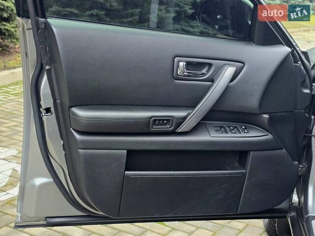 Серый Инфинити FX 35, объемом двигателя 3.5 л и пробегом 168 тыс. км за 8900 $, фото 12 на Automoto.ua