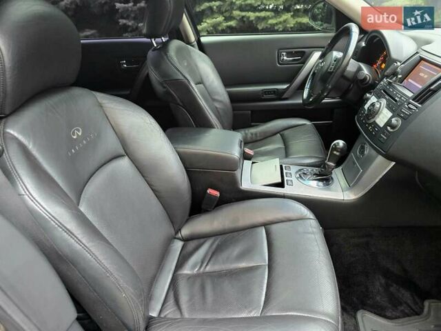 Серый Инфинити FX 35, объемом двигателя 3.5 л и пробегом 168 тыс. км за 8900 $, фото 29 на Automoto.ua