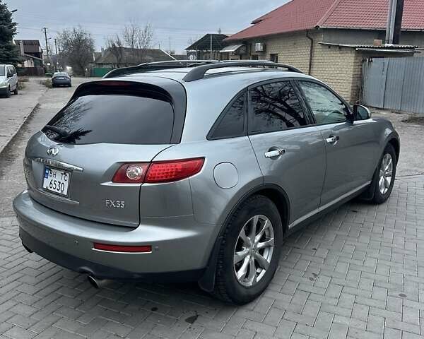 Серый Инфинити FX 35, объемом двигателя 3.5 л и пробегом 214 тыс. км за 8800 $, фото 2 на Automoto.ua