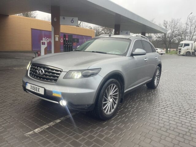 Серый Инфинити FX 35, объемом двигателя 3.5 л и пробегом 209 тыс. км за 7800 $, фото 1 на Automoto.ua