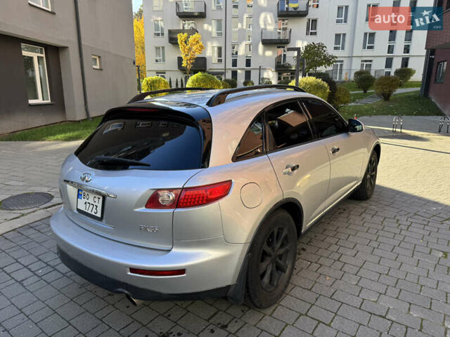 Серый Инфинити FX 35, объемом двигателя 3.5 л и пробегом 280 тыс. км за 7700 $, фото 2 на Automoto.ua