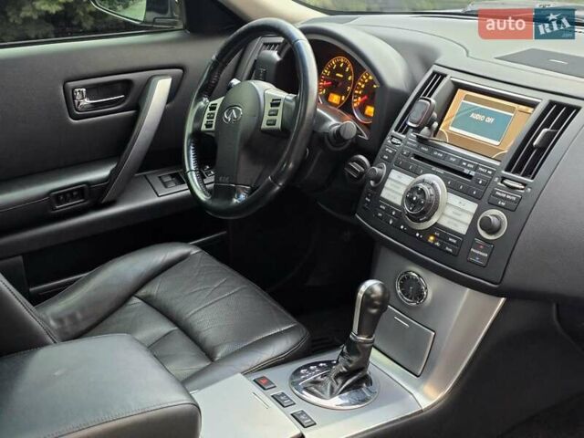 Серый Инфинити FX 35, объемом двигателя 3.5 л и пробегом 168 тыс. км за 8600 $, фото 27 на Automoto.ua