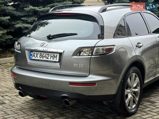 Серый Инфинити FX 35, объемом двигателя 3.5 л и пробегом 168 тыс. км за 8600 $, фото 7 на Automoto.ua