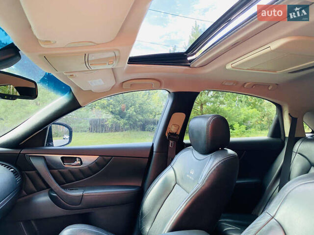 Серый Инфинити FX 35, объемом двигателя 3.5 л и пробегом 255 тыс. км за 11900 $, фото 36 на Automoto.ua