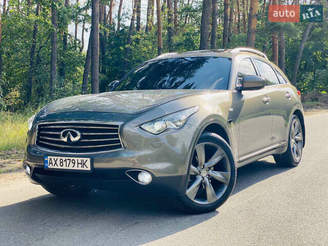 Серый Инфинити FX 35, объемом двигателя 3.5 л и пробегом 255 тыс. км за 11900 $, фото 10 на Automoto.ua
