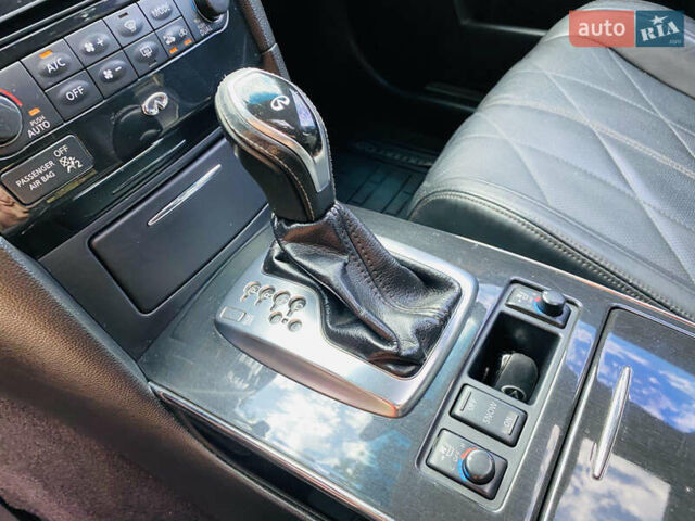 Серый Инфинити FX 35, объемом двигателя 3.5 л и пробегом 255 тыс. км за 11900 $, фото 24 на Automoto.ua