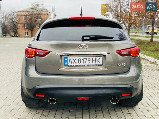 Серый Инфинити FX 35, объемом двигателя 3.5 л и пробегом 257 тыс. км за 11999 $, фото 20 на Automoto.ua