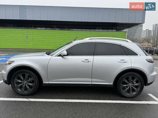 Серый Инфинити FX 35, объемом двигателя 3.5 л и пробегом 128 тыс. км за 10700 $, фото 2 на Automoto.ua