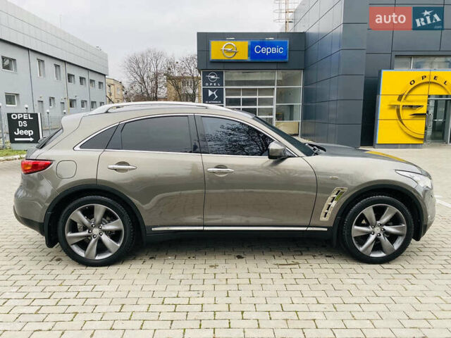 Серый Инфинити FX 35, объемом двигателя 3.5 л и пробегом 257 тыс. км за 11999 $, фото 10 на Automoto.ua