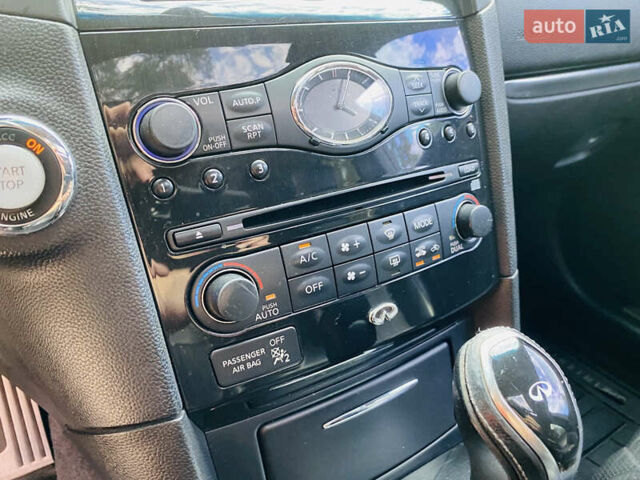 Серый Инфинити FX 35, объемом двигателя 3.5 л и пробегом 255 тыс. км за 11900 $, фото 42 на Automoto.ua