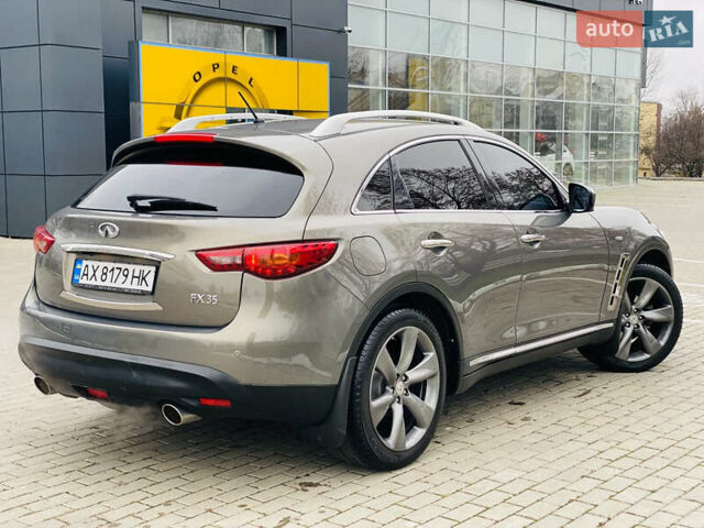 Серый Инфинити FX 35, объемом двигателя 3.5 л и пробегом 257 тыс. км за 11999 $, фото 26 на Automoto.ua