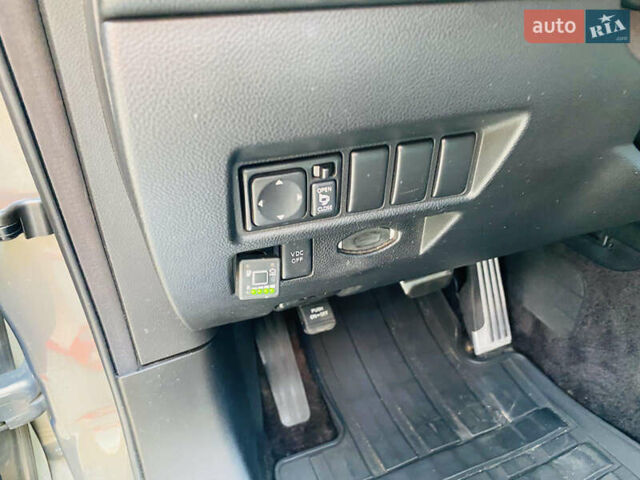 Серый Инфинити FX 35, объемом двигателя 3.5 л и пробегом 255 тыс. км за 11900 $, фото 43 на Automoto.ua