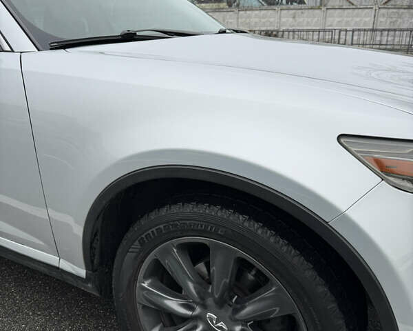 Серый Инфинити FX 35, объемом двигателя 3.5 л и пробегом 128 тыс. км за 10700 $, фото 24 на Automoto.ua