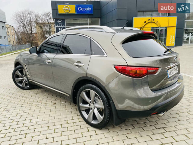 Серый Инфинити FX 35, объемом двигателя 3.5 л и пробегом 257 тыс. км за 11999 $, фото 21 на Automoto.ua