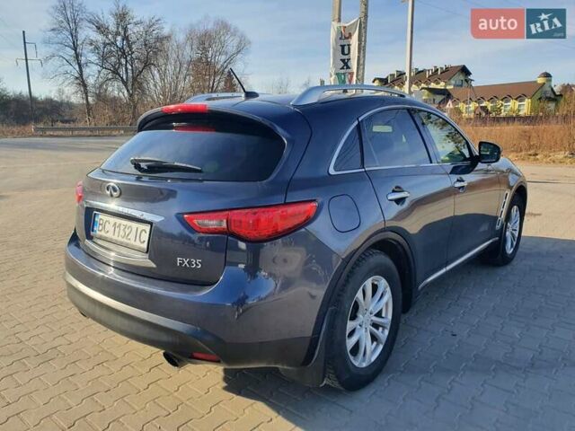 Серый Инфинити FX 35, объемом двигателя 3.5 л и пробегом 300 тыс. км за 11000 $, фото 3 на Automoto.ua