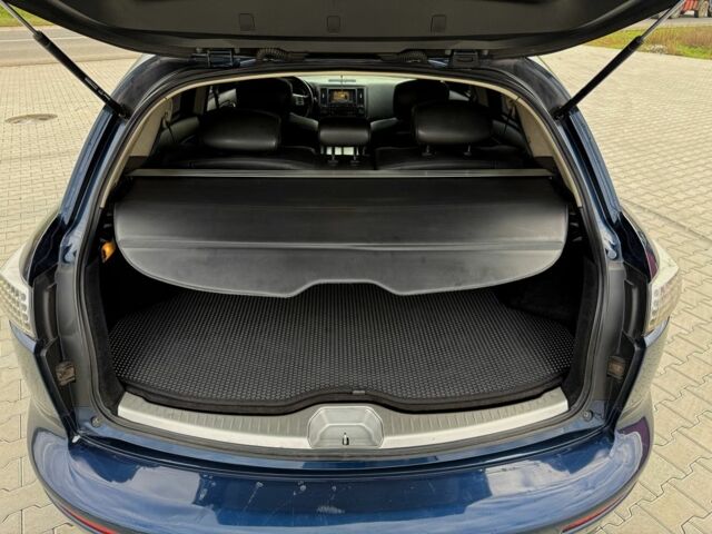 Инфинити FX 35 2005 в Черновцах на Automoto.ua Синий Инфинити FX 35, объемом двигателя 3.5 л и пробегом 193 тыс. км за 3999 $, фото 21 на Automoto.ua