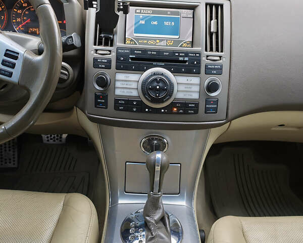 Синий Инфинити FX 35, объемом двигателя 3.5 л и пробегом 230 тыс. км за 8200 $, фото 9 на Automoto.ua