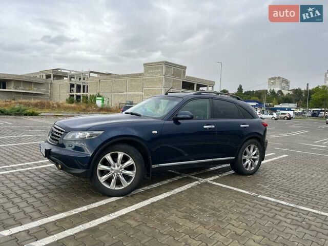 Синий Инфинити FX 35, объемом двигателя 3.5 л и пробегом 195 тыс. км за 9000 $, фото 1 на Automoto.ua