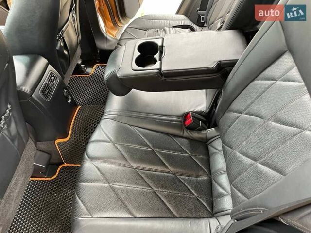 Оранжевый Инфинити FX 35, объемом двигателя 3.5 л и пробегом 150 тыс. км за 11400 $, фото 6 на Automoto.ua