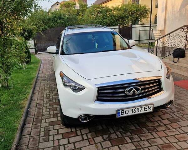 Білий Інфініті FX 37, об'ємом двигуна 3.7 л та пробігом 183 тис. км за 16400 $, фото 8 на Automoto.ua