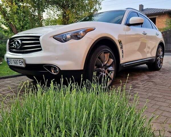 Білий Інфініті FX 37, об'ємом двигуна 3.7 л та пробігом 183 тис. км за 16400 $, фото 34 на Automoto.ua