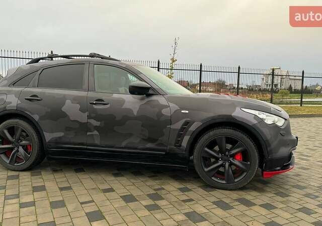 Чорний Інфініті FX 37, об'ємом двигуна 3.7 л та пробігом 321 тис. км за 13000 $, фото 7 на Automoto.ua